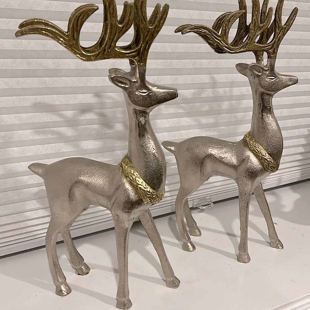Metal /  Standing Deers / Elegant Silver and Gold Reindeer Figurines / 2 pc. - Picture 3 of 13
